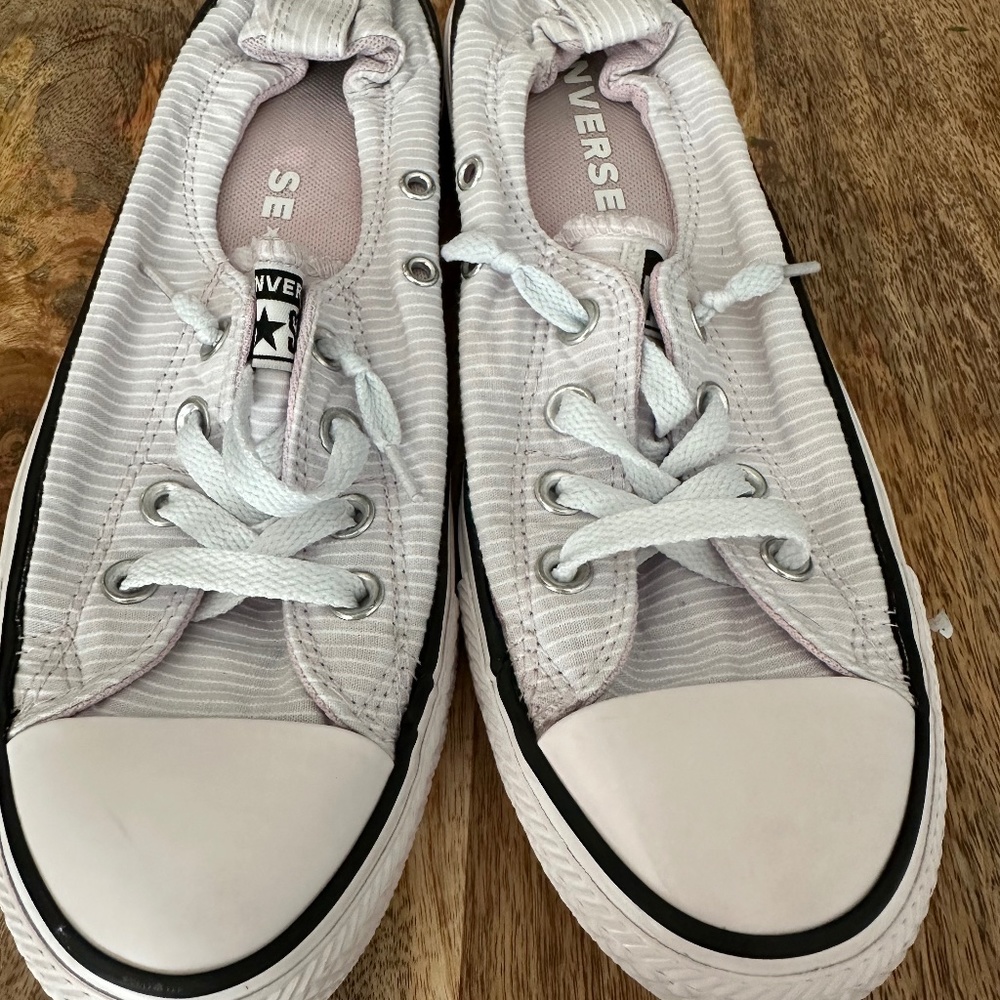 Pink stripe shoreline converse